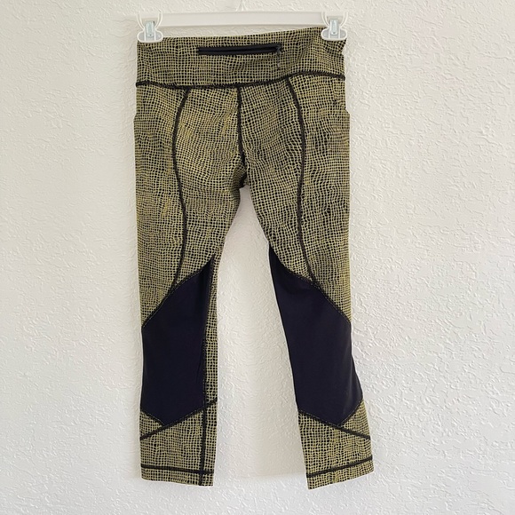 Lululemon Pace Rival crop mesh fall net toxic black leggings - Picture 9 of 9